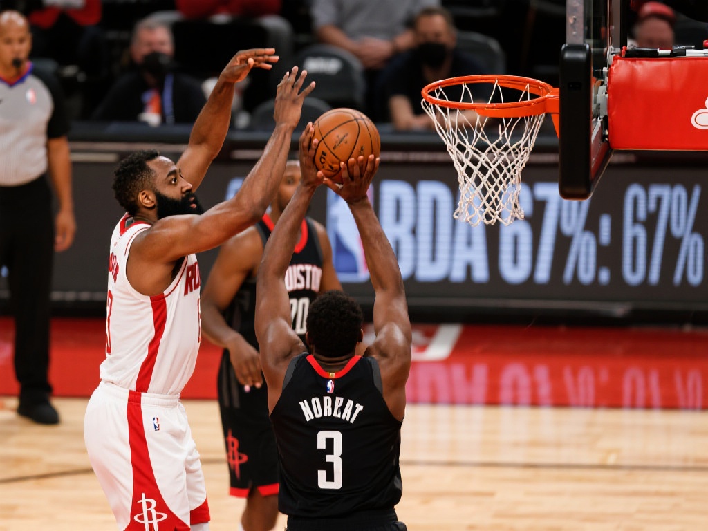 勇敢追逐自 勇敢追逐自